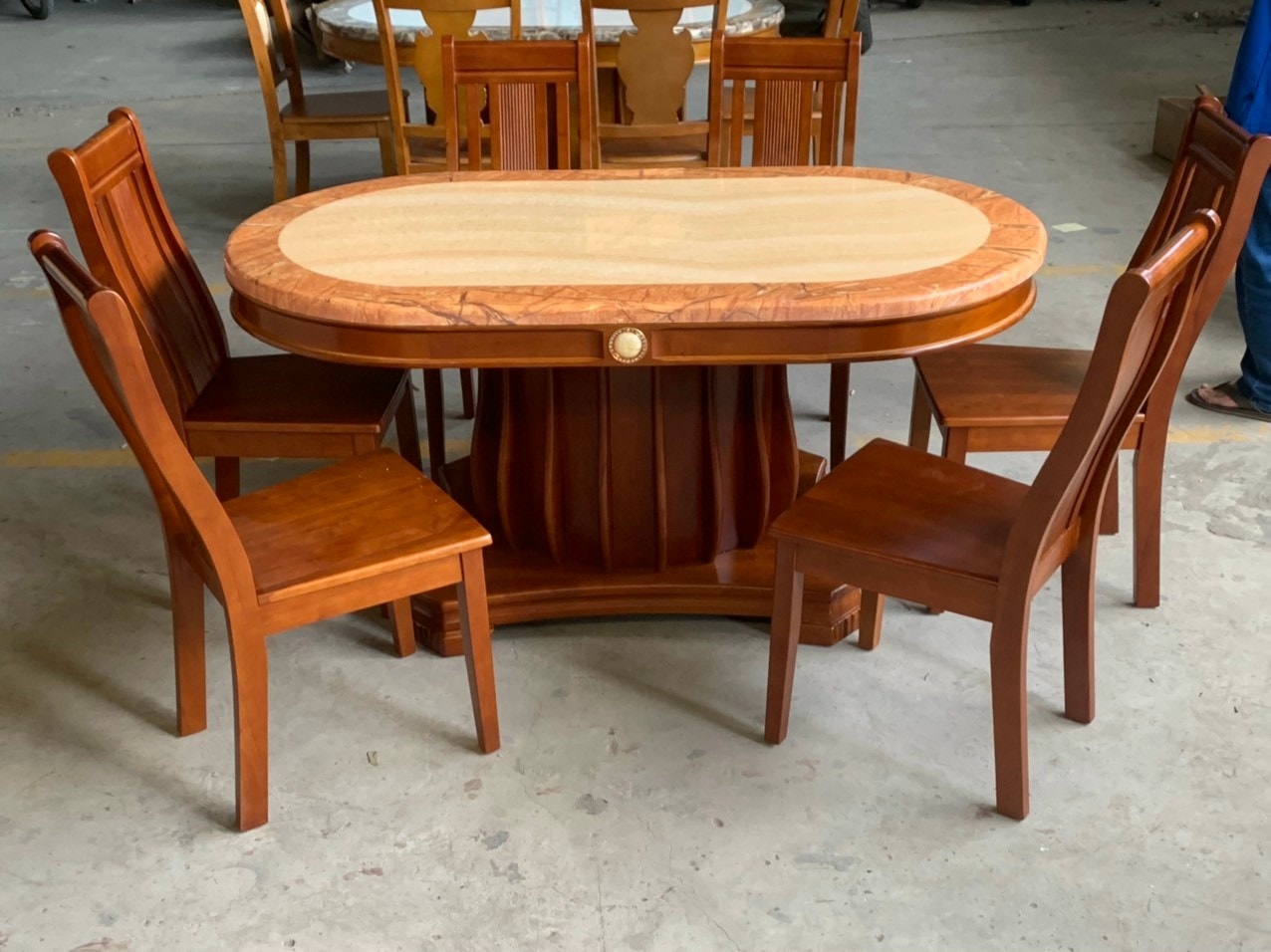 Giá đá hoa cương mặt bàn org