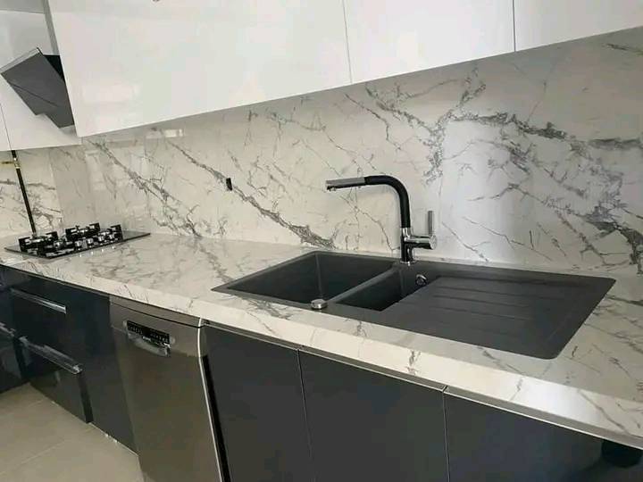 Giá đá hoa cương mặt bàn org