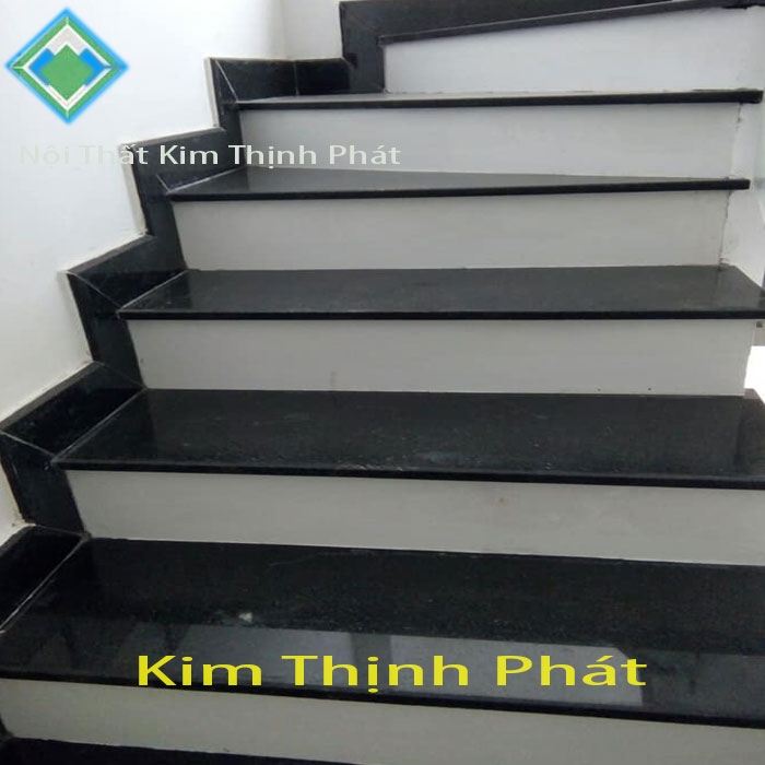 Cầu thang đá hoa cương 12.228 thi công đá tự nhiên quận 6