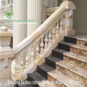 Giá đá tự nhiên lát Đá hoa cương cầu thang hay còn gọi là đá granite ốp mặt tiền